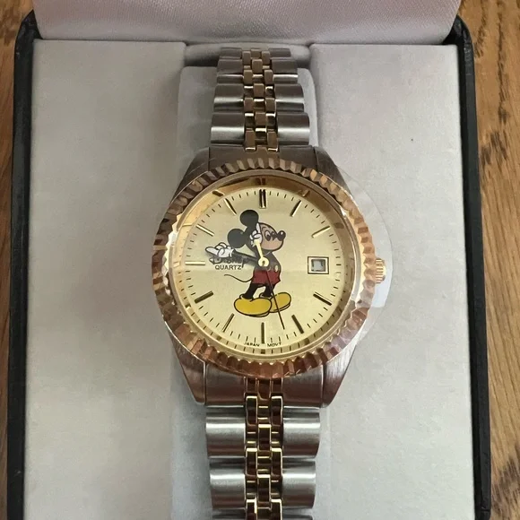 Never been used Mickey Mouse Time Works watch - Picture 2 of 6
